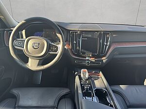 Volvo  Plus Dark