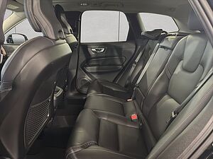 Volvo  Plus Dark