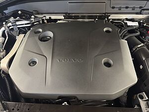 Volvo  Plus Dark