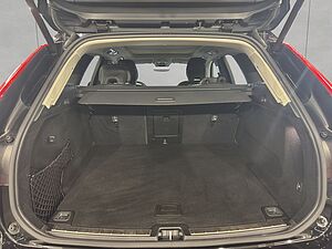 Volvo  Plus Dark
