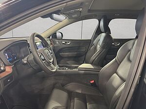 Volvo  Plus Dark