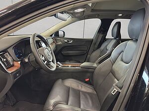 Volvo  Plus Dark