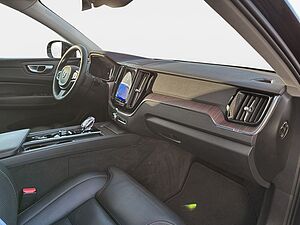 Volvo  Plus Dark