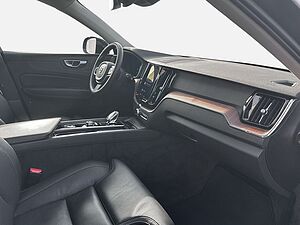 Volvo  Plus Dark