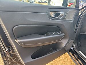 Volvo  Plus Dark