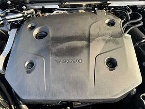 Volvo  Plus Dark