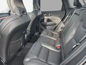 Volvo  Plus Dark