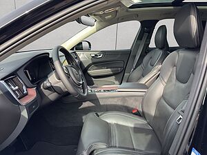 Volvo  Plus Dark