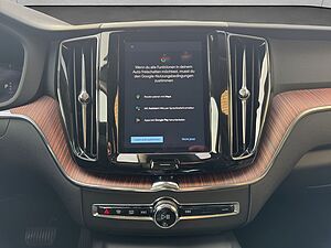 Volvo  Plus Dark
