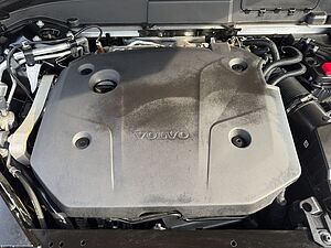 Volvo  Plus Dark