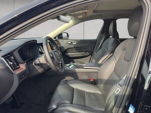 Volvo  Plus Dark