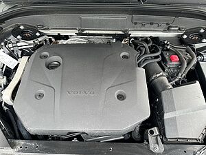 Volvo  Plus Dark