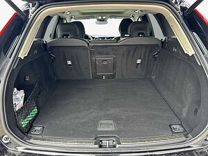 Volvo  Plus Dark