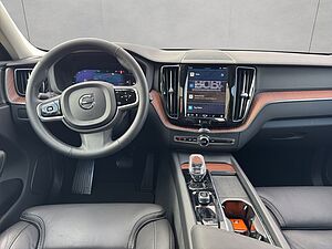 Volvo  Plus Dark