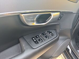 Volvo  Plus Bright