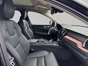 Volvo  Plus Dark