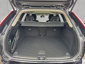 Volvo  Plus Dark