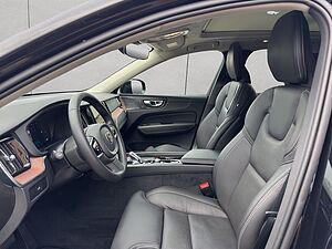 Volvo  Plus Dark