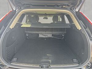 Volvo  Plus Dark