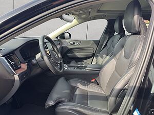 Volvo  Plus Dark