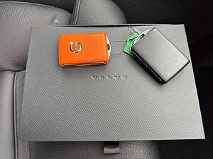 Volvo  Plus Bright
