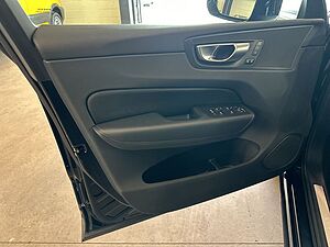Volvo  Plus Dark