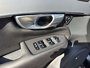 Volvo  Plus Bright