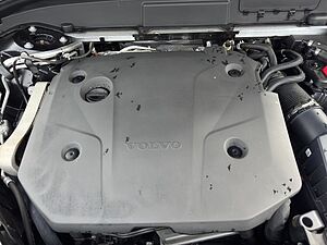Volvo  Plus Dark