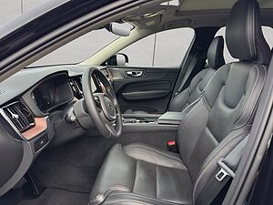 Volvo  Plus Dark