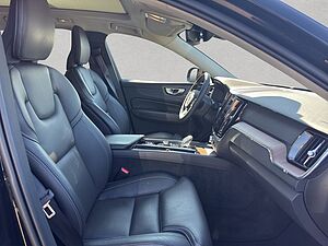 Volvo  Plus Dark