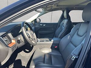 Volvo  Plus Dark