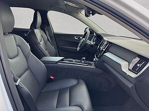 Volvo  Plus Dark