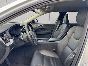 Volvo  Plus Dark
