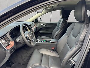 Volvo  Plus Dark