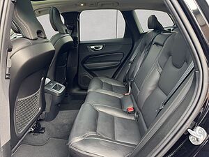 Volvo  Plus Dark
