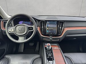 Volvo  Plus Dark