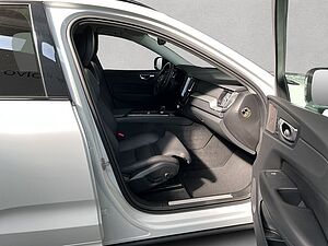 Volvo  Plus Dark