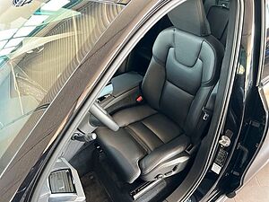 Volvo  Ultimate Dark