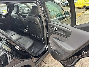 Volvo  Plus Dark