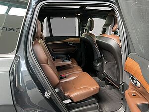 Volvo  Momentum Pro