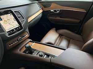 Volvo  Momentum Pro