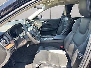 Volvo  Plus Dark