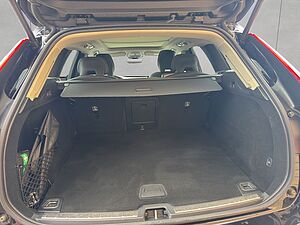 Volvo  Plus Dark
