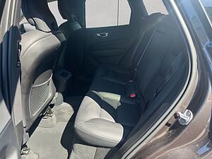 Volvo  Plus Dark