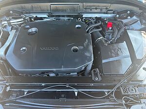 Volvo  Plus Dark