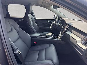 Volvo  Plus Dark