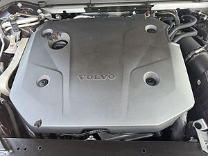 Volvo  Plus Dark