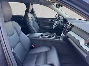 Volvo  Plus Dark