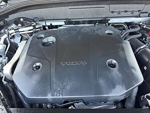 Volvo  Plus Dark