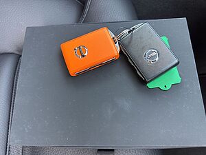 Volvo  Plus Dark
